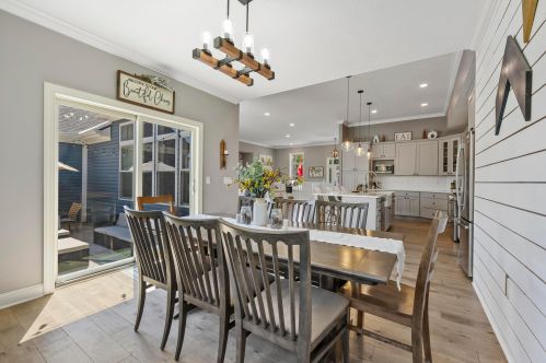 1043 Carryback Dr, Pataskala OH 43062-9543 exterior