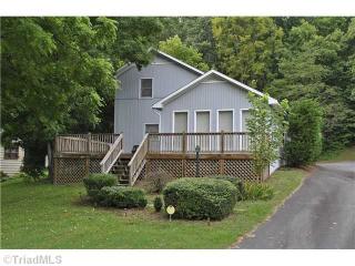 1143 Petree Rd, Winston Salem, NC 27106-3516