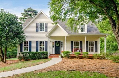 5317 Ember Ln, Kernersville, NC 27284-7854