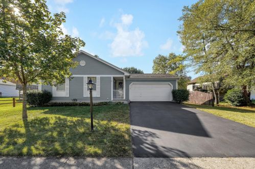 1847 New Market Dr, Darbydale, OH 43123-1619