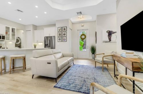 421 35th Ave, Naples FL  34120-1356 exterior