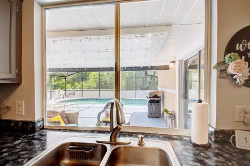 3424 Fox Holw Dr, Orlando FL 32829-8781 exterior