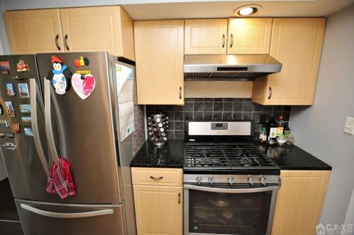 101 Van Liew Ct, East Brunswick NJ  08816-5695 exterior