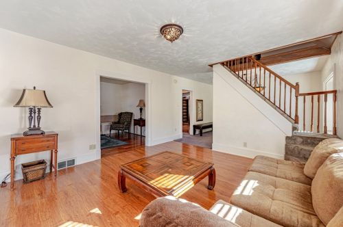 520 Vernon St, New Kensington PA  15068-5850 exterior