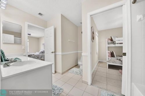 1578 191st Ave, Hollywood FL  33029-6149 exterior