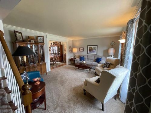 2850 Castle Hill Ln, Green Bay, WI 54302-5217