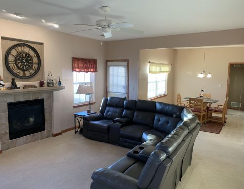 1797 Woodland Way, Slinger, WI 53086-9060