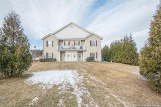 211 Commons Ln, West Saugerties, NY 12477-5242