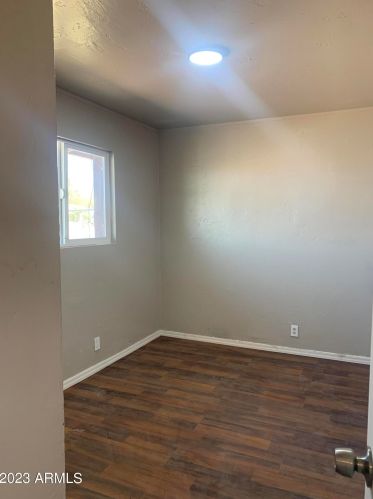 4606 15th Ave, Phoenix AZ  85015-4204 exterior