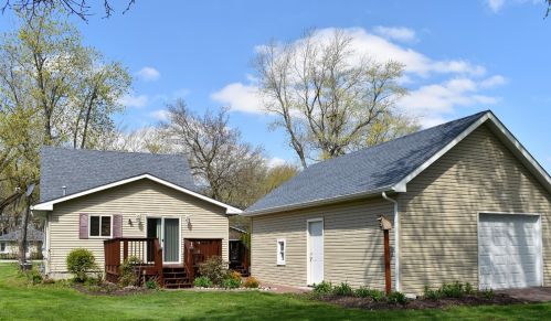 3249 Lake Park Ave, Hobart, IN 46342-1235