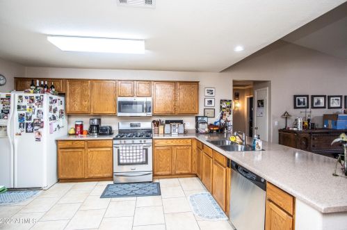 18221 144th Ave, Sun City AZ 85374-4239 exterior