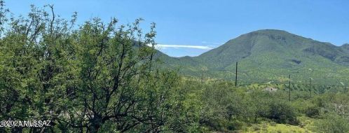 1890 Circulo Colombia, Nogales, AZ 85648-8017