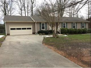 2646 White Oak Dr, Burlington, NC 27215-8829