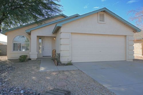 8903 Downing St, Mesa, AZ 85207-6028
