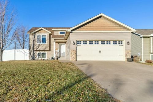 1303 Falcon Pl, New Johannesburg, WI 54017-6590