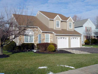 105 Sheffield Ct, Chalfont PA  18914-2118 exterior