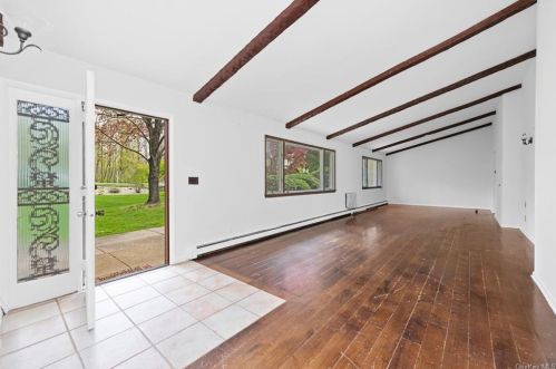 4 Nord Cir, Crotonville, NY 10562-4005