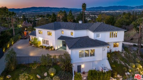 17031 Countess Pl, Van Nuys, CA 91436-3501