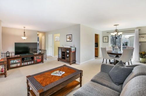 2839 Moreland St, Yorktown Hgts NY  10598-2420 exterior