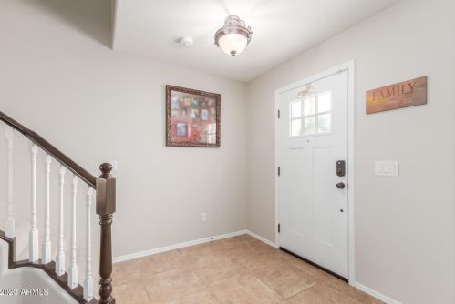 5722 Larkspur Dr, Glendale AZ  85304-1612 exterior
