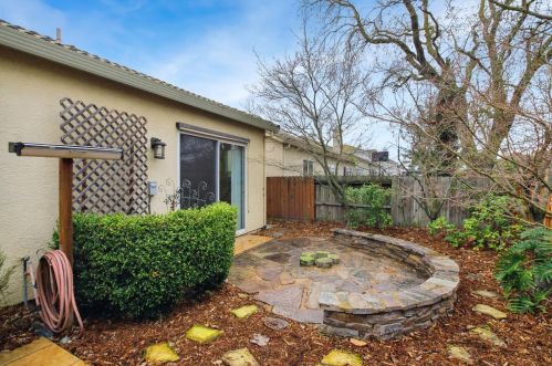 9959 Ferragamo Way, Elk Grove CA  95757-3037 exterior