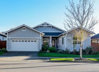 8233 Vashon Dr, Olympia, WA 98516-1361