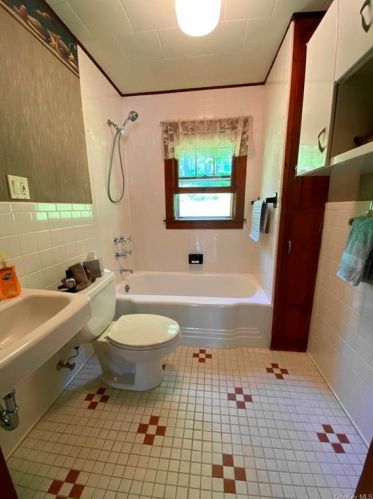171 Cole Rd, Hurleyville NY  12747-5036 exterior
