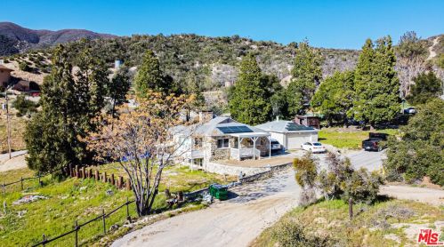 40321 Calle Rosalito, Santa Clarita CA  91390-1088 exterior