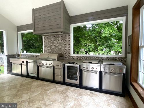 12534 Fawn Dr, Laurel DE  19956-3504 exterior