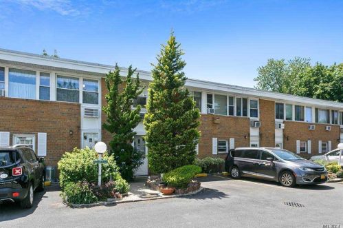 920 Broadway, Woodsburgh NY  11598-1791 exterior