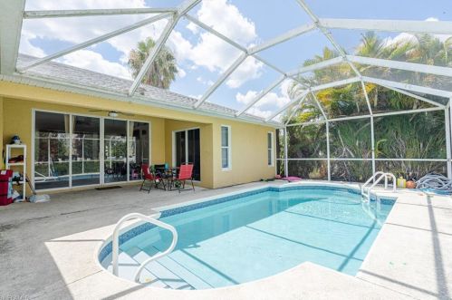 519 Parker Ave, Lehigh Acres, FL 33974-3609