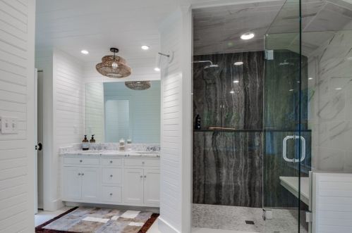 30 Glenwood St, Natick MA 01760-5649 exterior