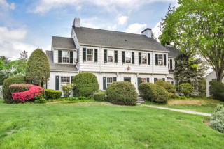 6 Willetts Rd, Harrison, NY 10528-2228