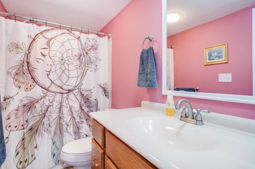 22 Great Brook Dr, Belmont NH  03220-4403 exterior