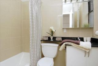 228 71st St, New York NY  10021-5136 exterior