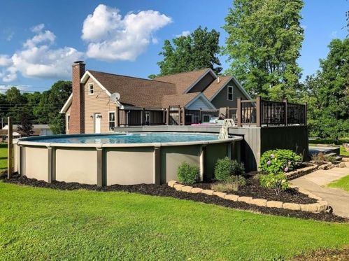 10268 Free Rd, Geneva, PA 16316-2030
