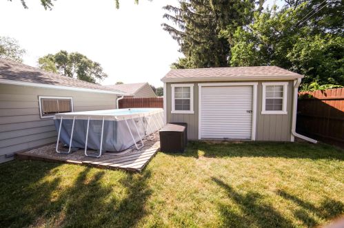 2823 103, Milwaukee WI 53214-2555 exterior