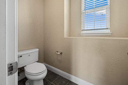 576 Bramblewood Ave, Lathrop CA 95330-9370 exterior