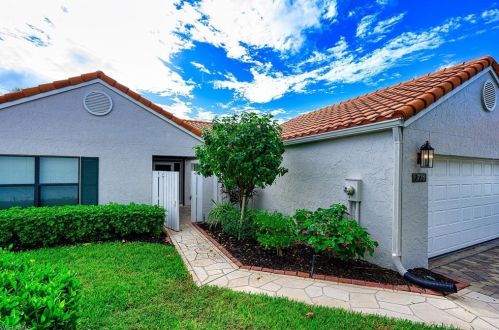 776 Reef Point Cir, Naples, FL 34108-8777
