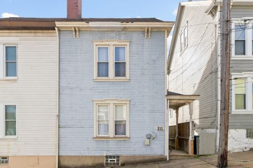211 Elizabeth St, Pittsburgh, PA 15207-1819