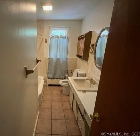 88 Farrell Rd, Waterbury CT  06706-2328 exterior