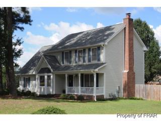 6084 Lakeway Dr, Fayetteville, NC 28306-8703