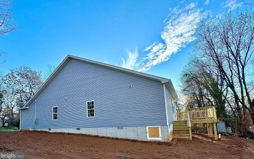 810 Beckwith St, Charles Town WV  25414-1439 exterior