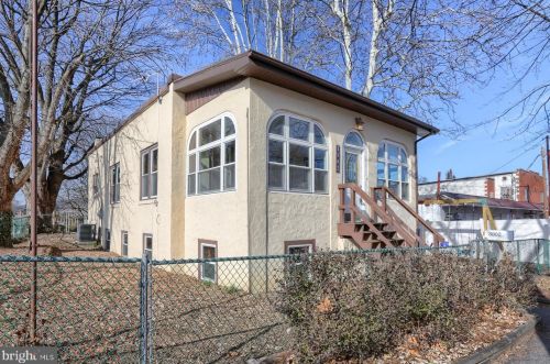 3902 6th St, Harrisburg, PA 17110-1522