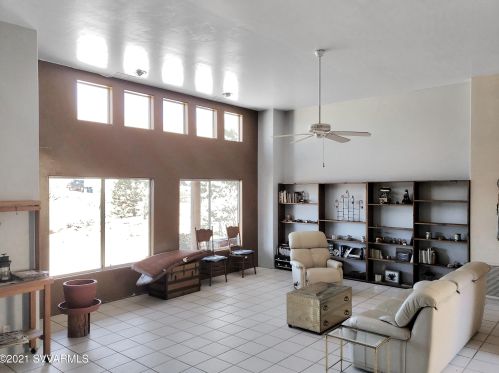 35 Sedona Rd, Sedona AZ 86351-7215 exterior