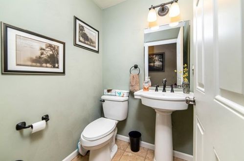 720 Janwood Dr, Latrobe PA  15650-6437 exterior