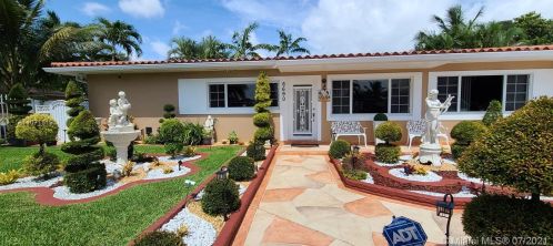 6690 6th Ave, Hialeah, FL 33012-6533