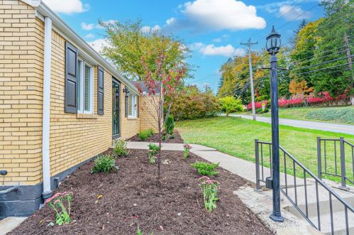 3210 Mount Royal Blvd, Glenshaw, PA 15116-1007