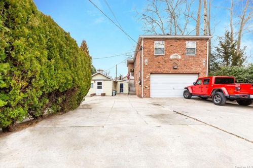 103 Hawkins St, Bronx, NY 10464-1458