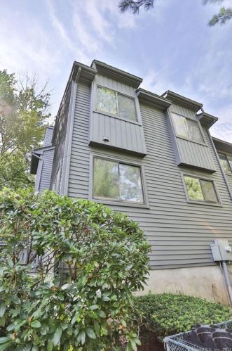 194 Conestoga Way, Glastonbury CT  06033-3362 exterior